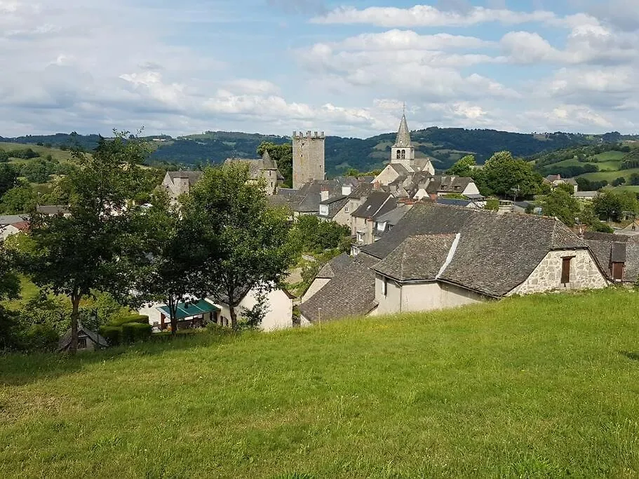 Holiday home Maison Calme Pes De Conques En Rouergue Senergues
