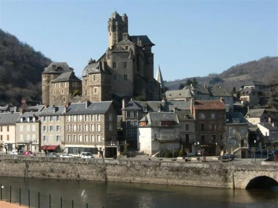 Holiday home Maison Calme Pes De Conques En Rouergue Senergues